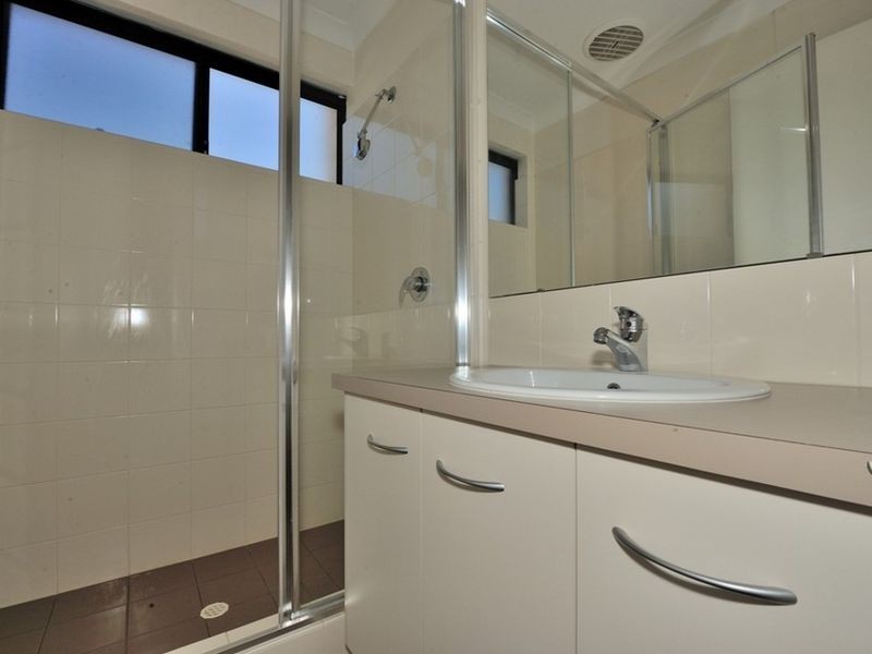 32b Guillardon Terrace, Madora Bay WA 6210