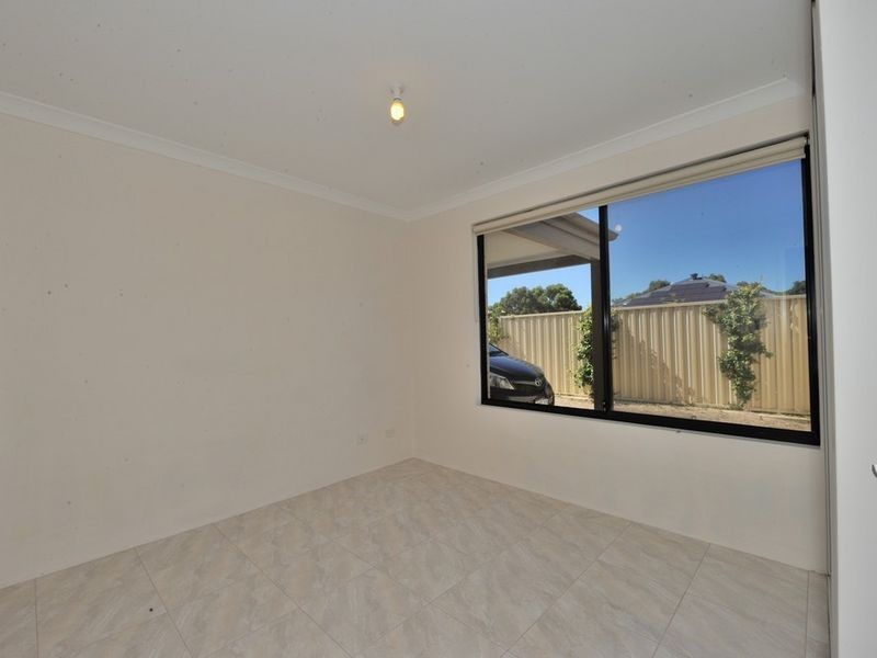 32b Guillardon Terrace, Madora Bay WA 6210