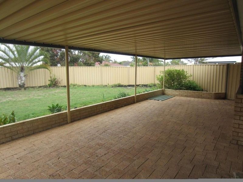 1 Rosebud Place, Halls Head WA 6210