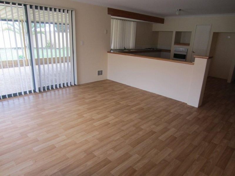 1 Rosebud Place, Halls Head WA 6210