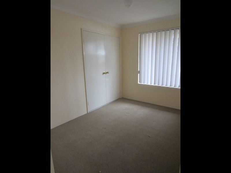 1 Rosebud Place, Halls Head WA 6210