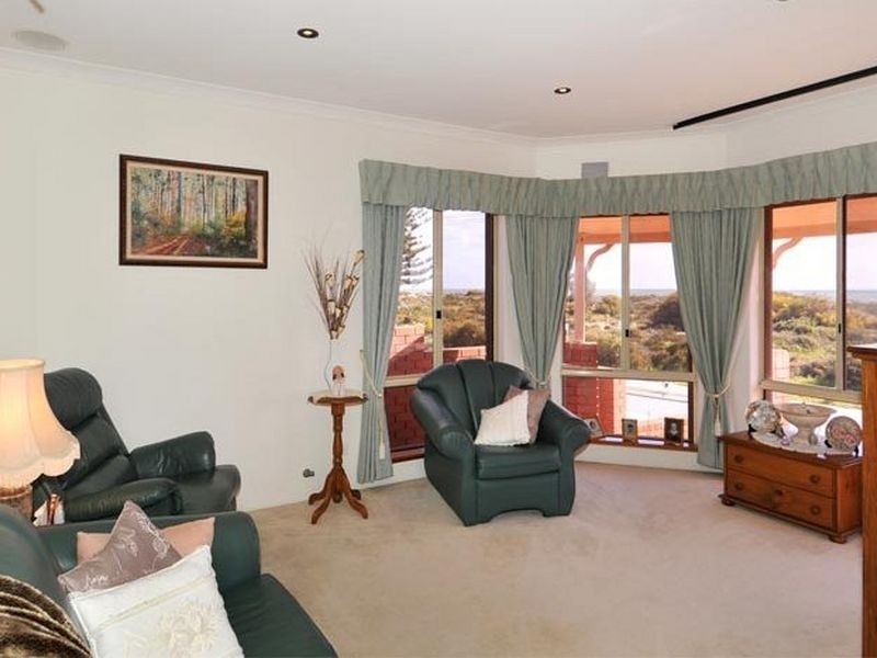 32 Foreshore Drive, Singleton WA 6175