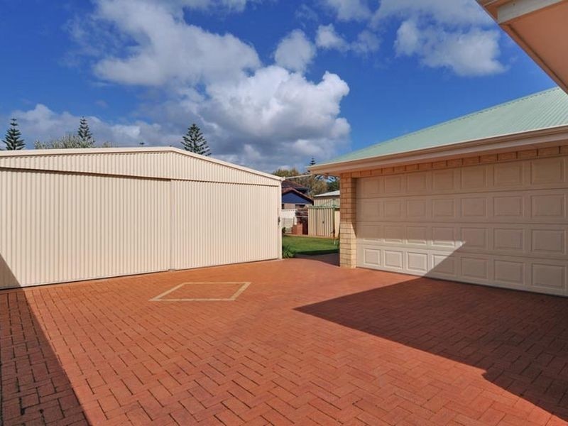 32 Foreshore Drive, Singleton WA 6175