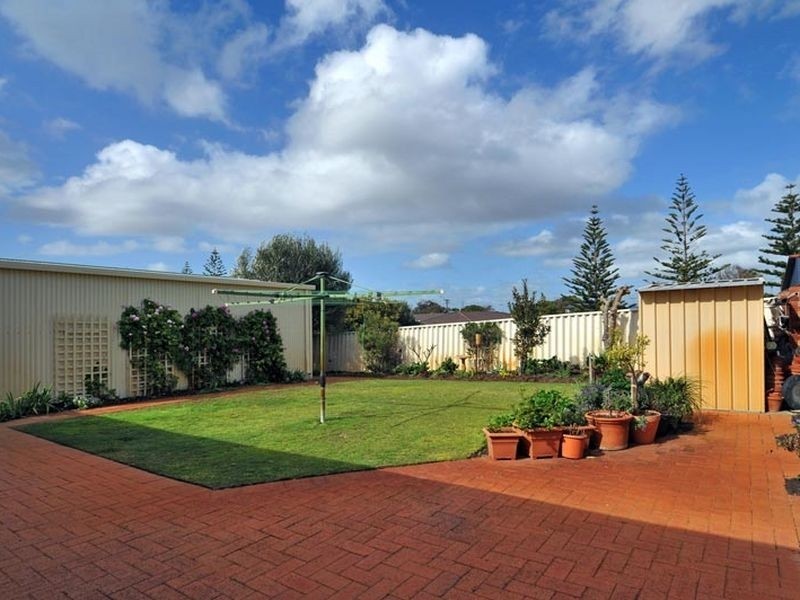 32 Foreshore Drive, Singleton WA 6175