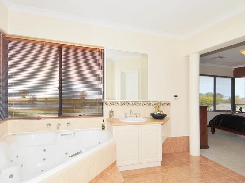 Mandurah WA 6210