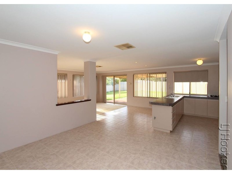 13 Parilla Court, Greenfields WA 6210