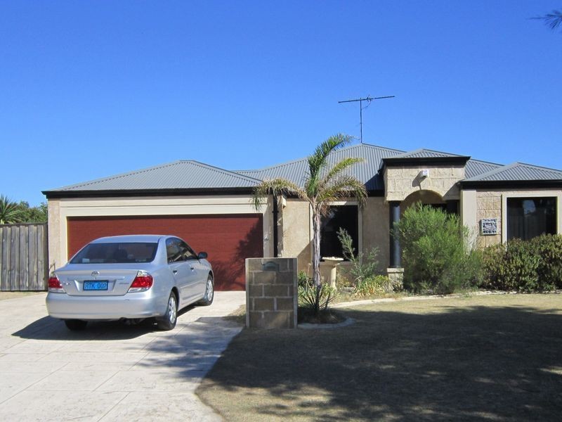 140 Peelwood Parade, Halls Head WA 6210