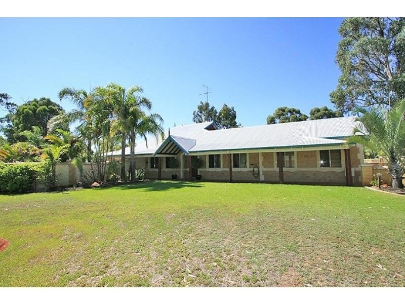 2 Carrick Cross, Greenfields WA 6210