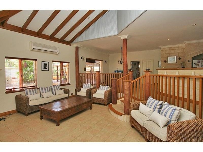 2 Carrick Cross, Greenfields WA 6210