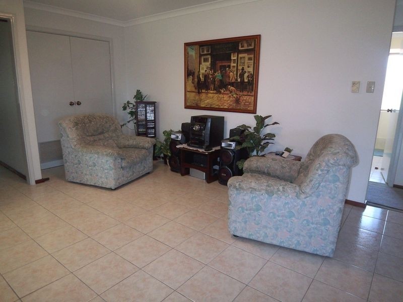 68 Oakmont Avenue, Meadow Springs WA 6210