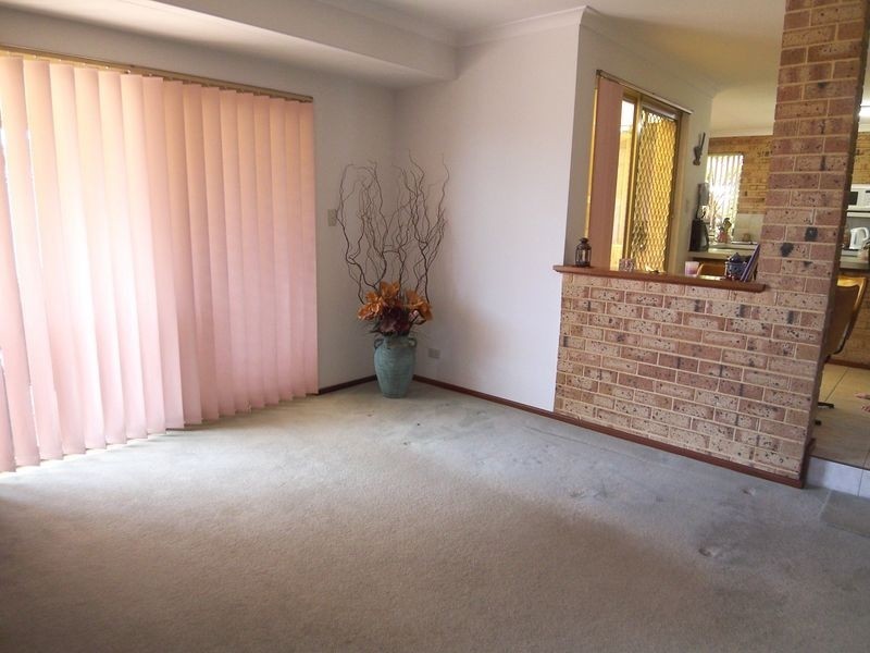 68 Oakmont Avenue, Meadow Springs WA 6210