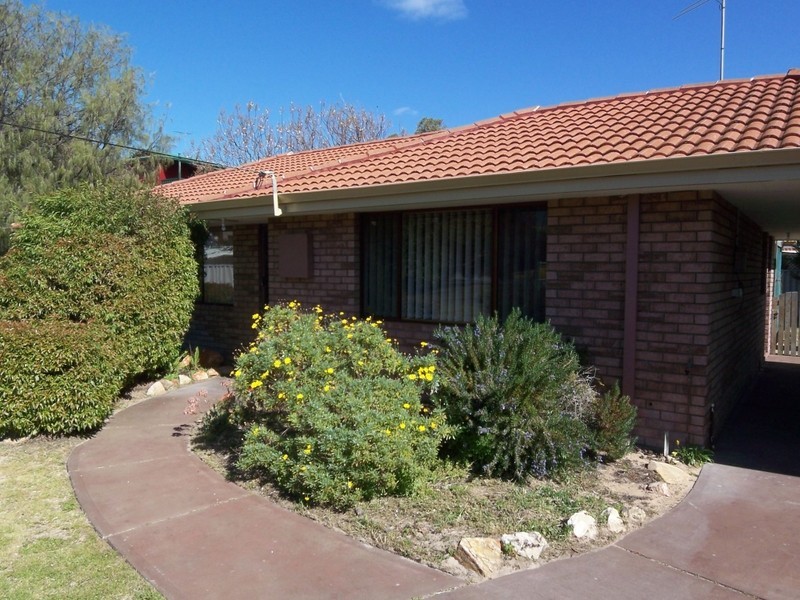 4 Troy Place, San Remo WA 6210