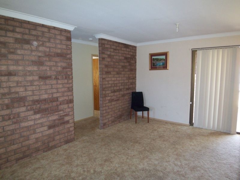 4 Troy Place, San Remo WA 6210