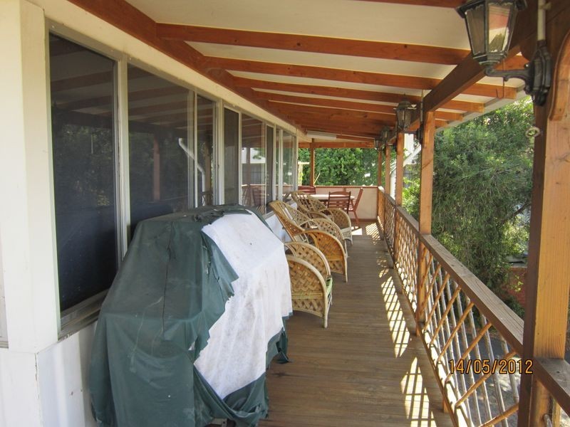 9 Valley Road, Halls Head WA 6210