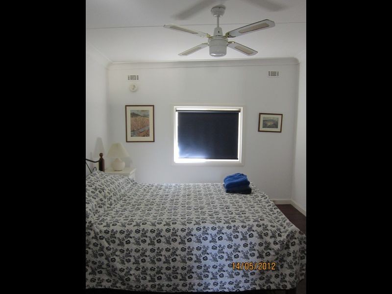 9 Valley Road, Halls Head WA 6210