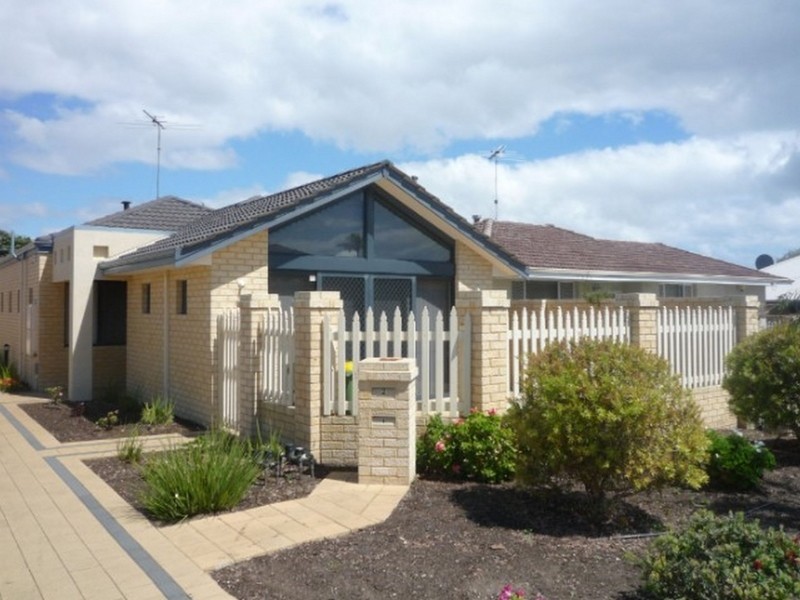 2/71 Gibson Street, Mandurah WA 6210