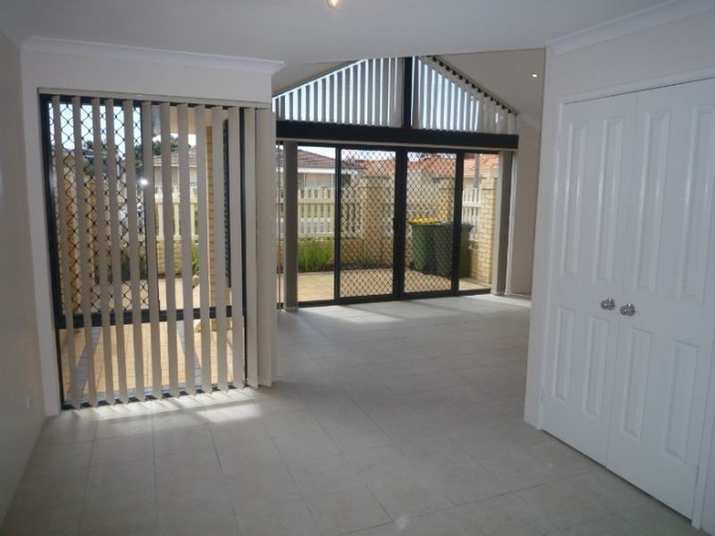 2/71 Gibson Street, Mandurah WA 6210