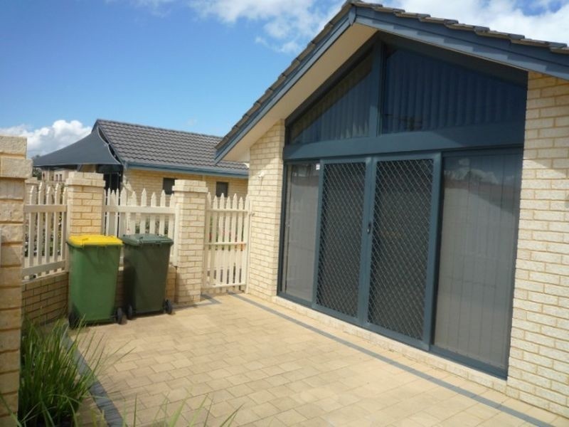 2/71 Gibson Street, Mandurah WA 6210