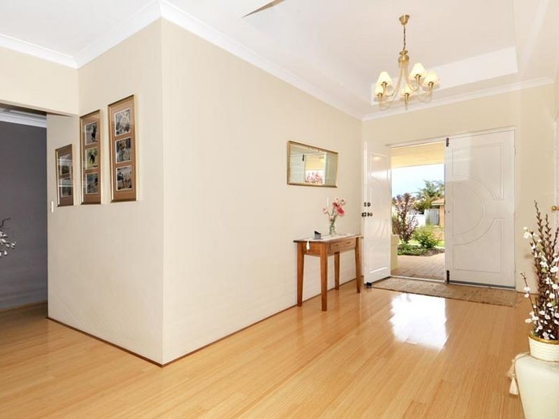 13 Muntries Place, Halls Head WA 6210