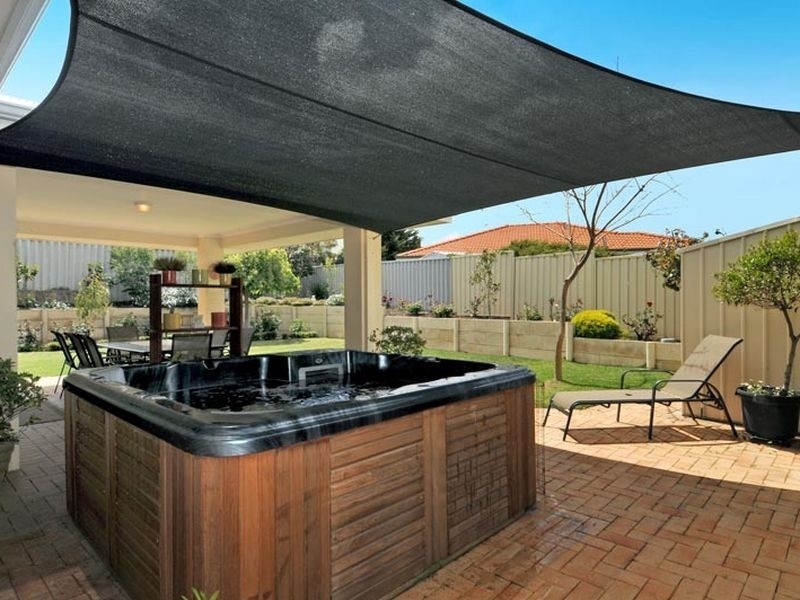 13 Muntries Place, Halls Head WA 6210