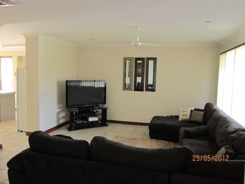 24 Killarney Retreat, Meadow Springs WA 6210