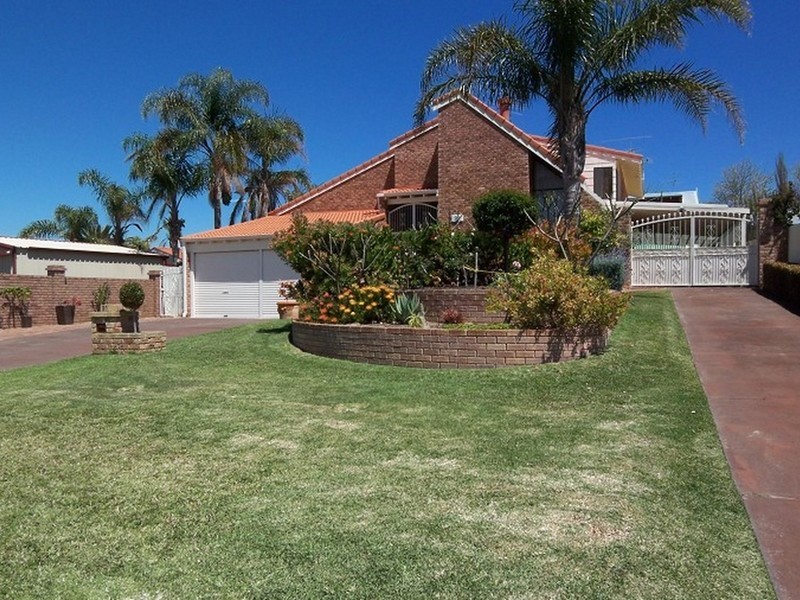 91 Portmarnock Circle, Halls Head WA 6210