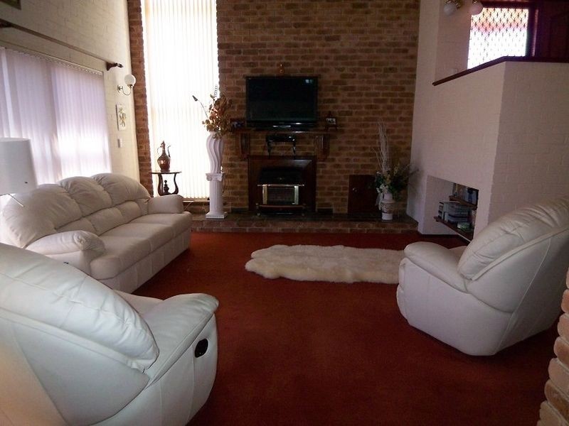 91 Portmarnock Circle, Halls Head WA 6210