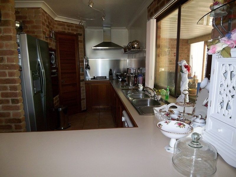 91 Portmarnock Circle, Halls Head WA 6210