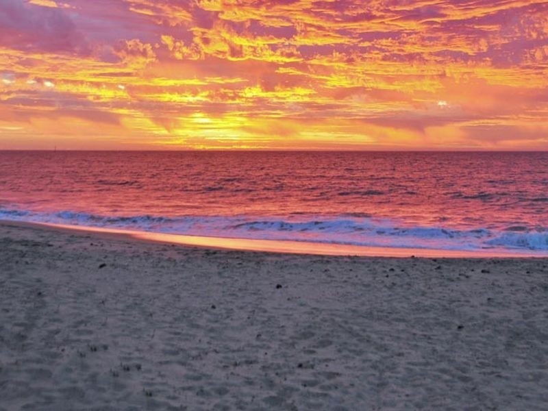 8 Lady Stirling Parade, Madora Bay WA 6210