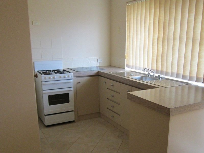 35 Erica Street, Coodanup WA 6210