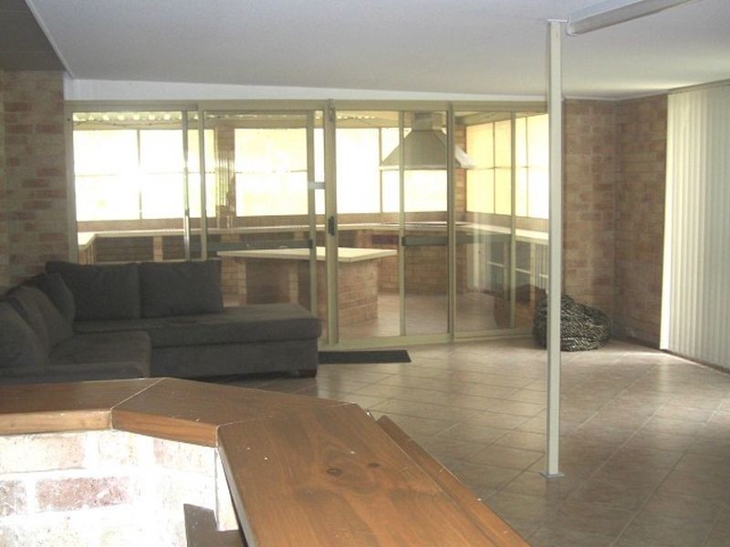 10 Yalgorup Drive, Bouvard WA 6211