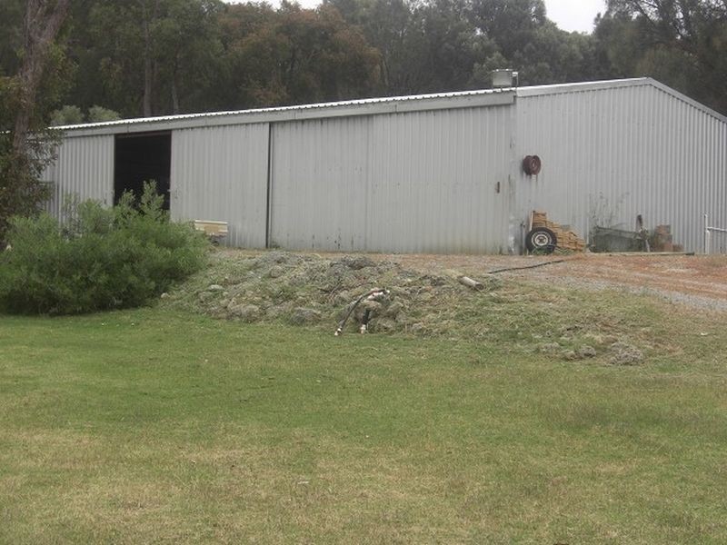 10 Yalgorup Drive, Bouvard WA 6211