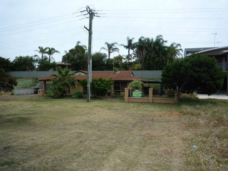 78 Janis Street, Halls Head WA 6210