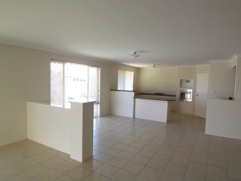 5 Yampi Vale, Secret Harbour WA 6173