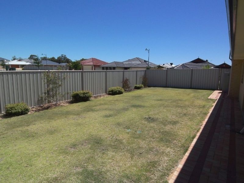 5 Yampi Vale, Secret Harbour WA 6173