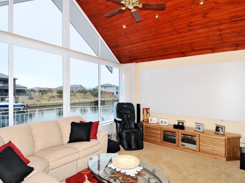 107 Avocet Island Quays, Wannanup WA 6210