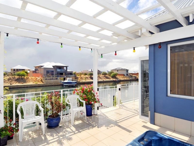 107 Avocet Island Quays, Wannanup WA 6210