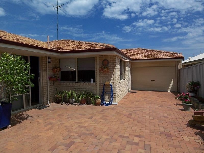 7 Cuvier Place, San Remo WA 6210