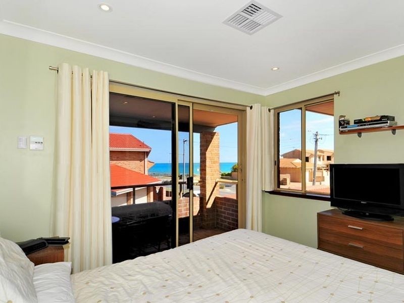 1/139 Ormsby Terrace, Silver Sands WA 6210
