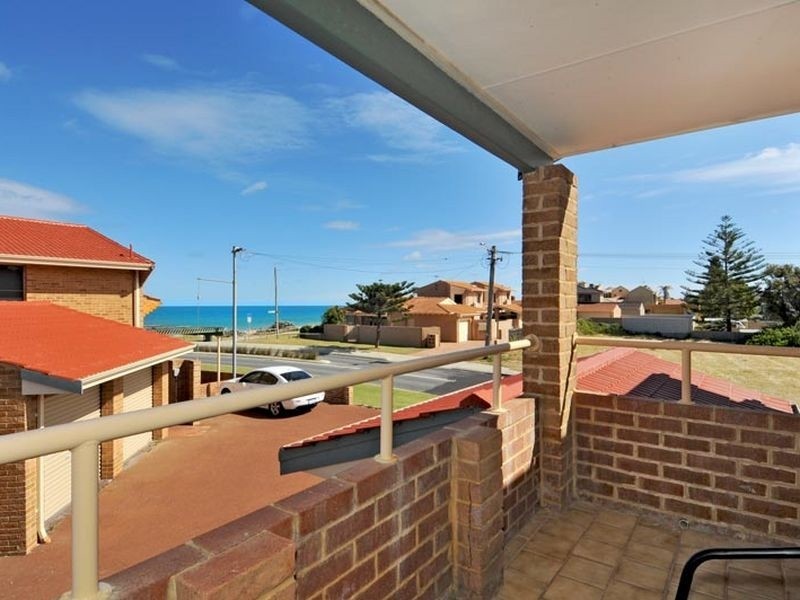 1/139 Ormsby Terrace, Silver Sands WA 6210
