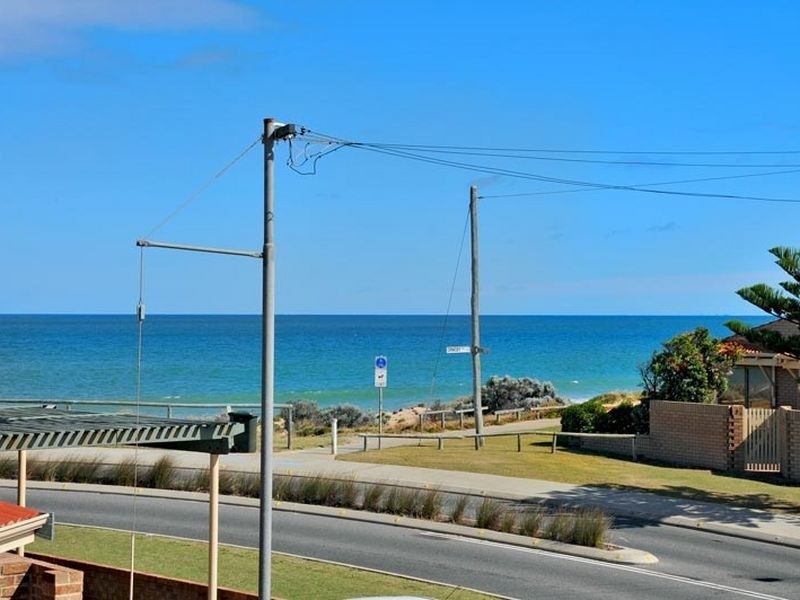 1/139 Ormsby Terrace, Silver Sands WA 6210