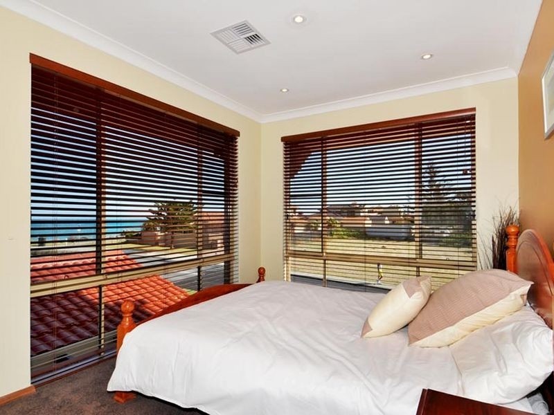 1/139 Ormsby Terrace, Silver Sands WA 6210