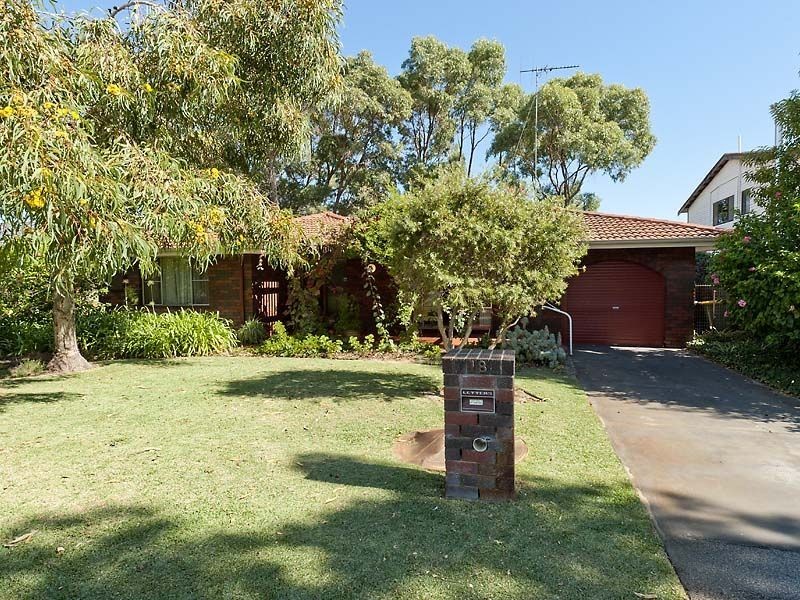 18 Perseus Road, Silver Sands WA 6210