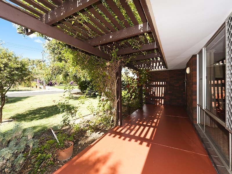 18 Perseus Road, Silver Sands WA 6210