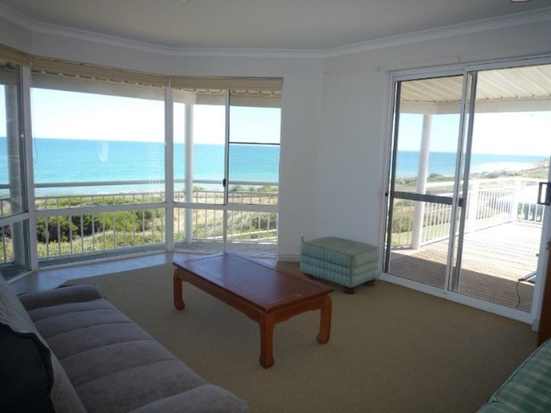 7 Caravel Way, Halls Head WA 6210