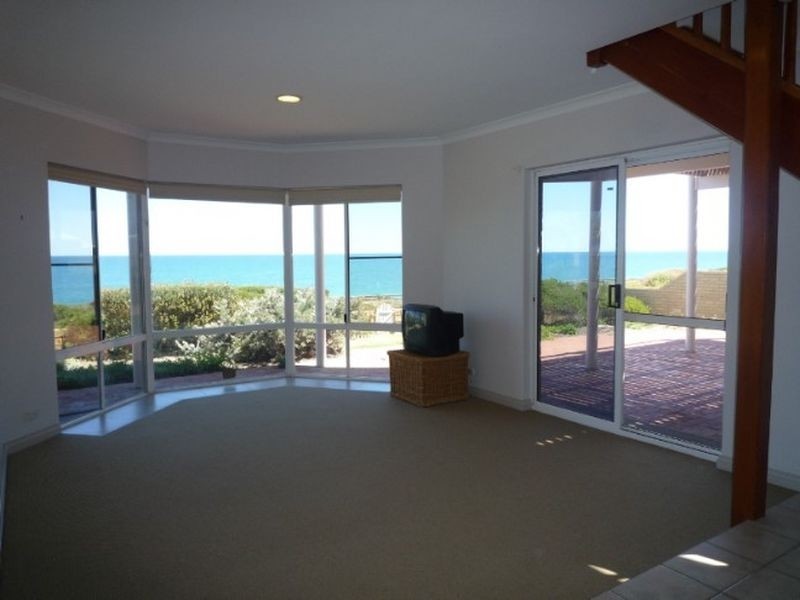7 Caravel Way, Halls Head WA 6210