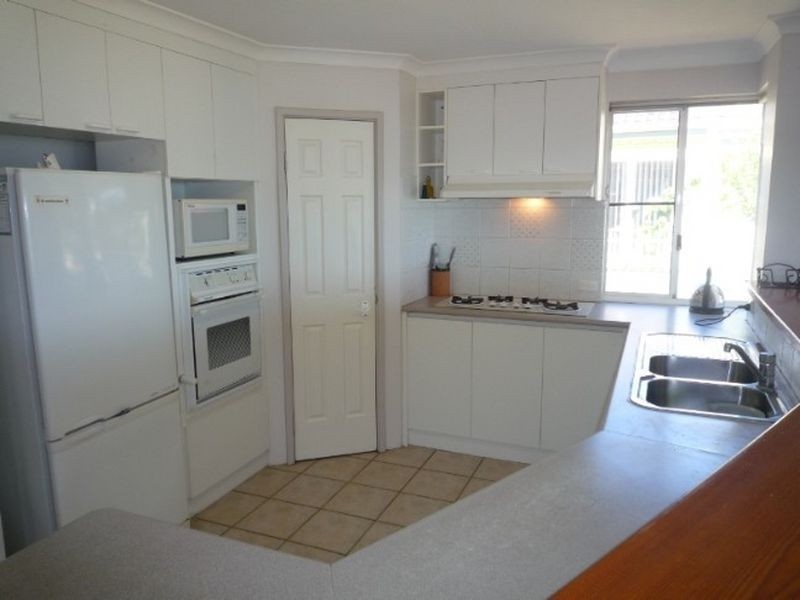 7 Caravel Way, Halls Head WA 6210