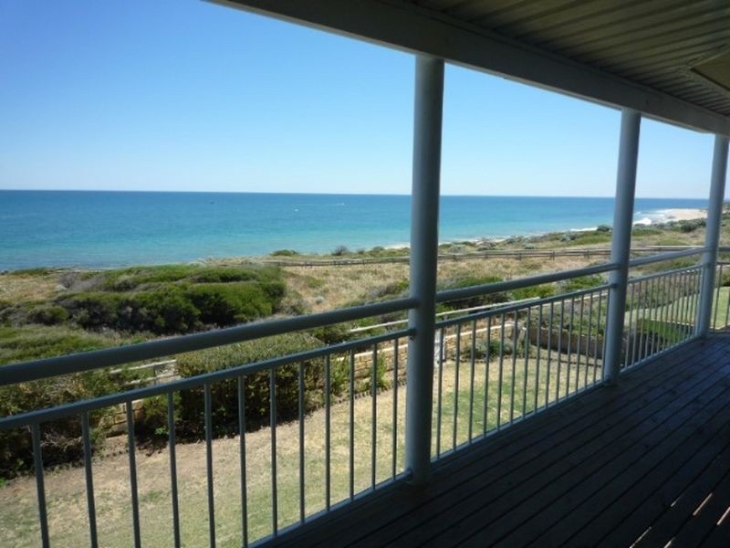 7 Caravel Way, Halls Head WA 6210