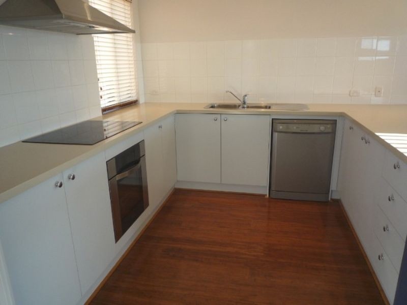 100 Boardwalk Boulevarde, Halls Head WA 6210