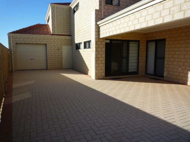 100 Boardwalk Boulevarde, Halls Head WA 6210